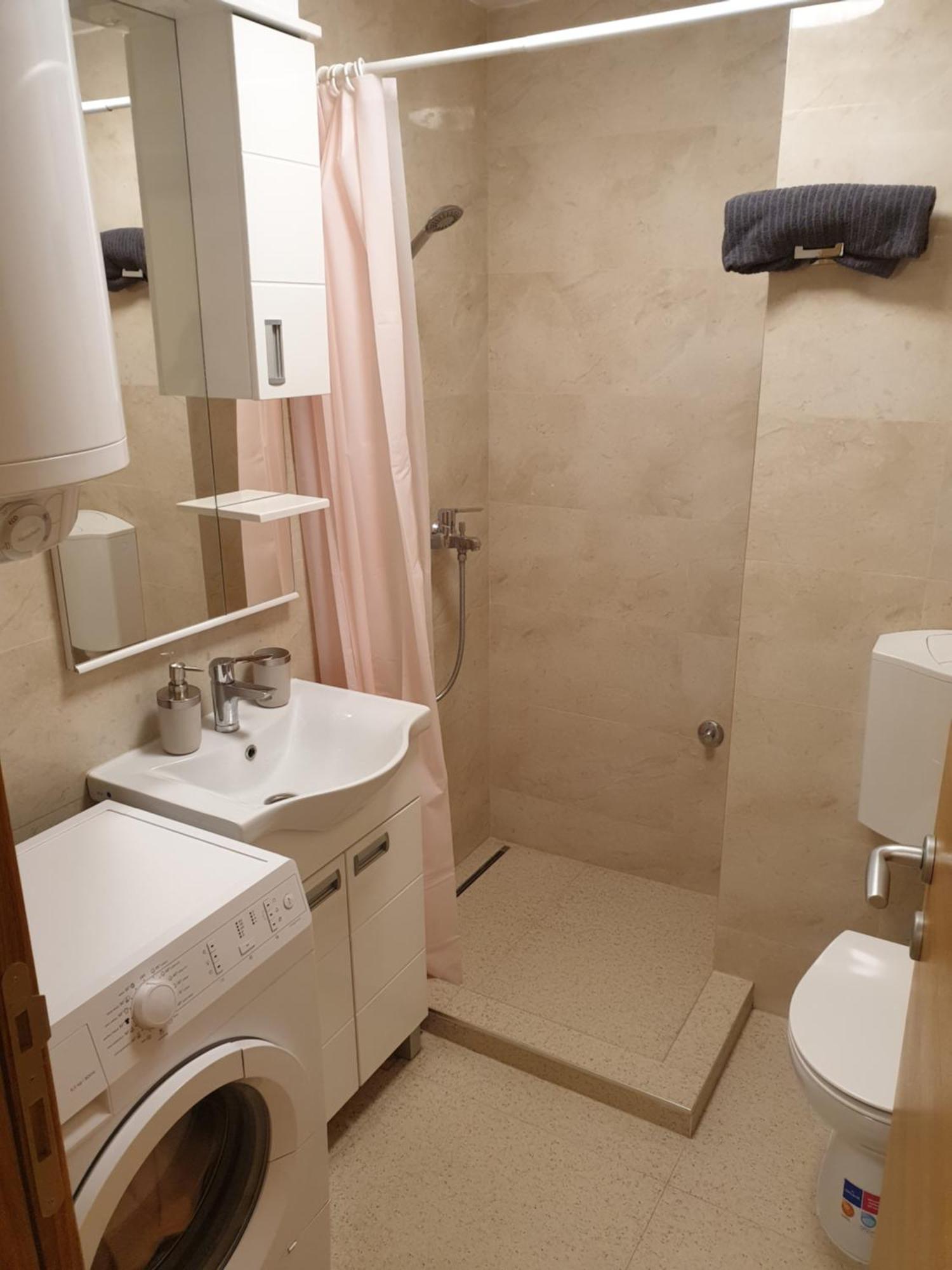 Podbara Center Apartment โนวีซาด ภายนอก รูปภาพ